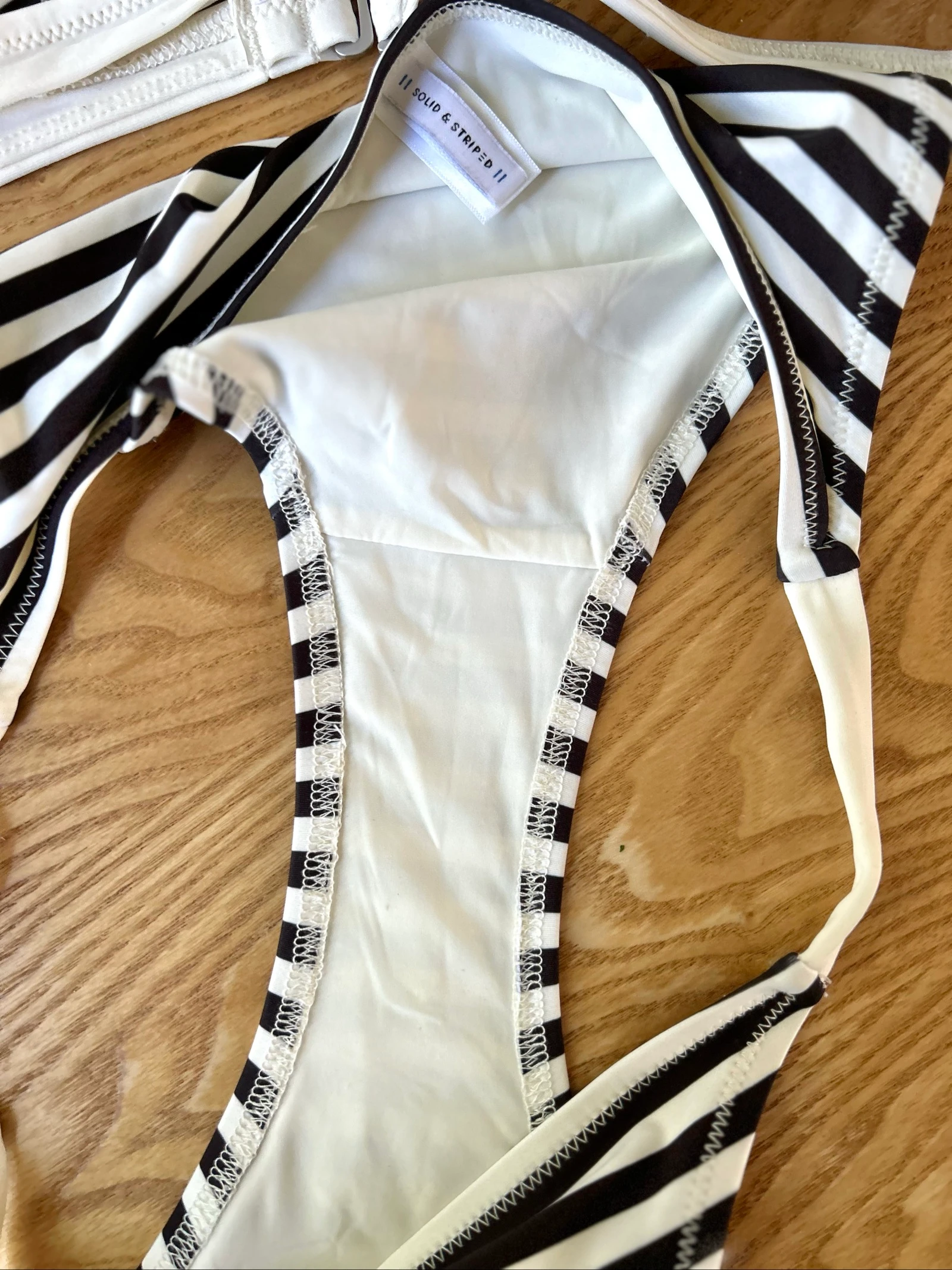 Biquíni listrado preto e branco em poliamida Tamanho M 38 Solid & Striped – photo 18